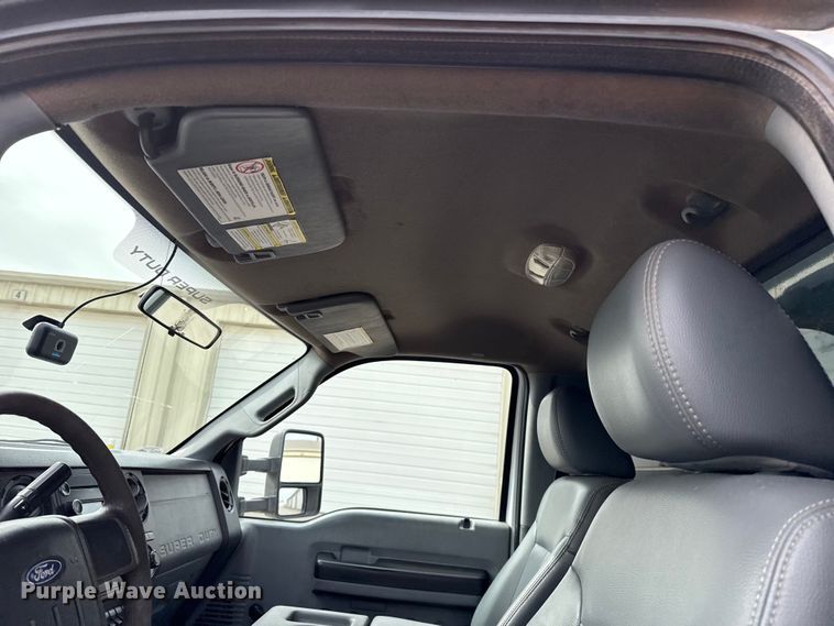 image for item ES5712 2011 Ford F350 Super Duty XL dump bed pickup truck