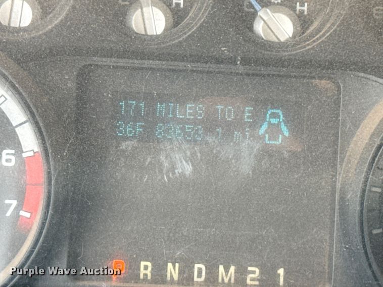 image for item ES5712 2011 Ford F350 Super Duty XL dump bed pickup truck