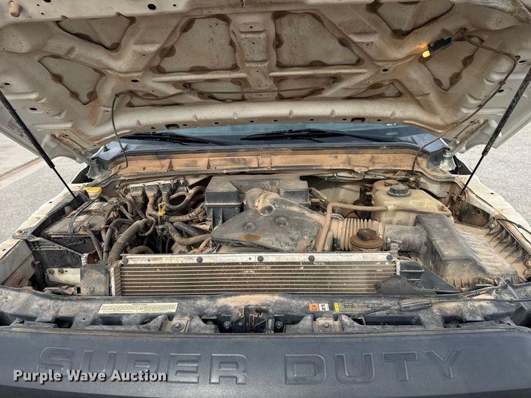 image for item ES5712 2011 Ford F350 Super Duty XL dump bed pickup truck