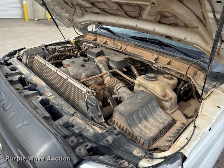 image for item ES5712 2011 Ford F350 Super Duty XL dump bed pickup truck