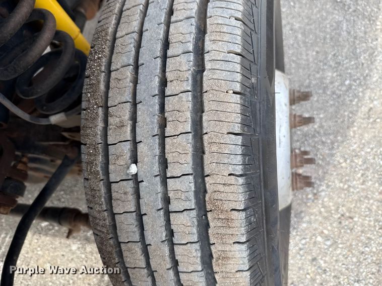 image for item ES5712 2011 Ford F350 Super Duty XL dump bed pickup truck