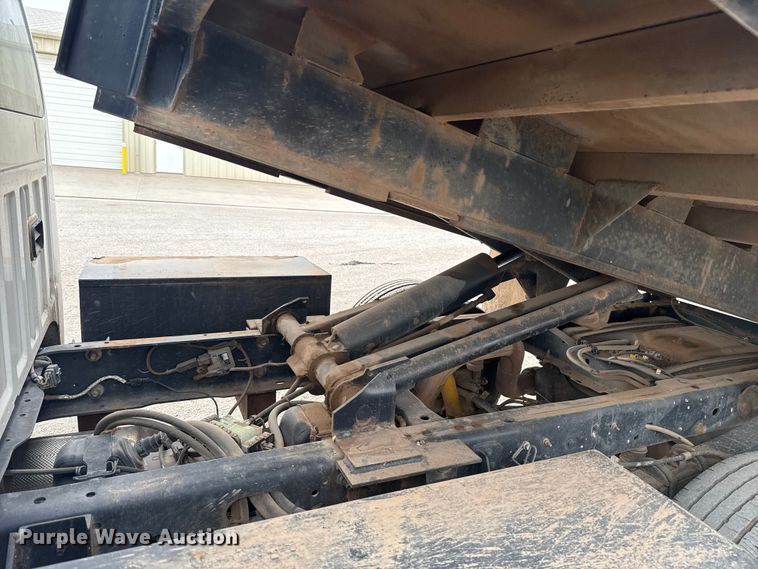 image for item ES5713 2012 Ford F350 Super Duty XL dump bed pickup truck