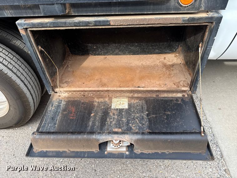 image for item ES5713 2012 Ford F350 Super Duty XL dump bed pickup truck