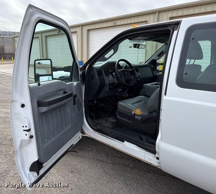 image for item ES5713 2012 Ford F350 Super Duty XL dump bed pickup truck