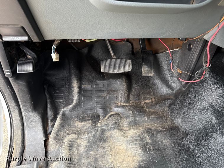 image for item ES5713 2012 Ford F350 Super Duty XL dump bed pickup truck