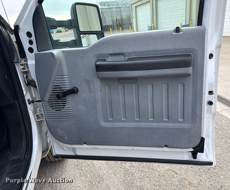 image for item ES5713 2012 Ford F350 Super Duty XL dump bed pickup truck