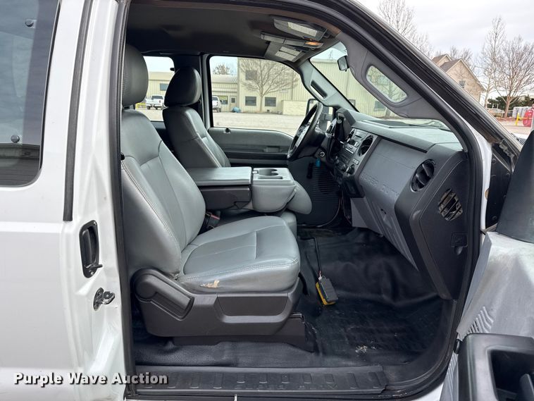 image for item ES5713 2012 Ford F350 Super Duty XL dump bed pickup truck