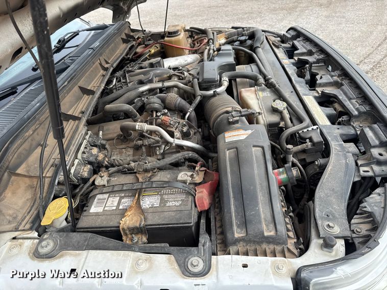 image for item ES5713 2012 Ford F350 Super Duty XL dump bed pickup truck