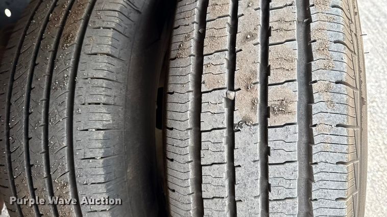 image for item ES5713 2012 Ford F350 Super Duty XL dump bed pickup truck