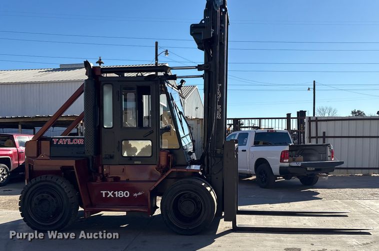 image for item ES8509 2001 Taylor TX180 forklift