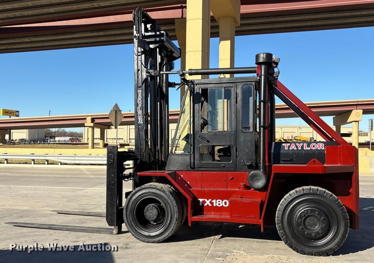 image for item ES8509 2001 Taylor TX180 forklift