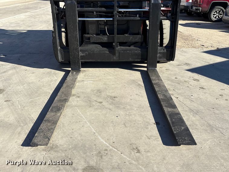 image for item ES8509 2001 Taylor TX180 forklift