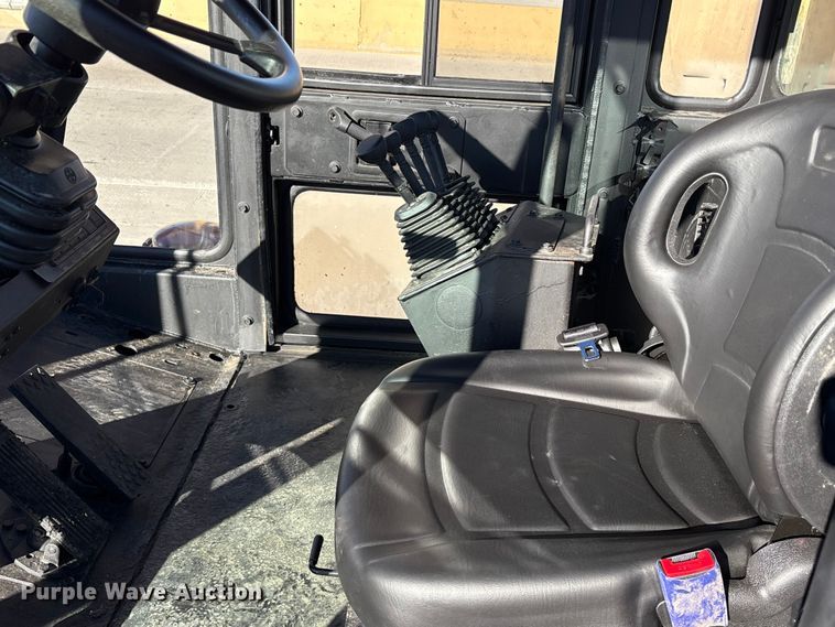 image for item ES8509 2001 Taylor TX180 forklift