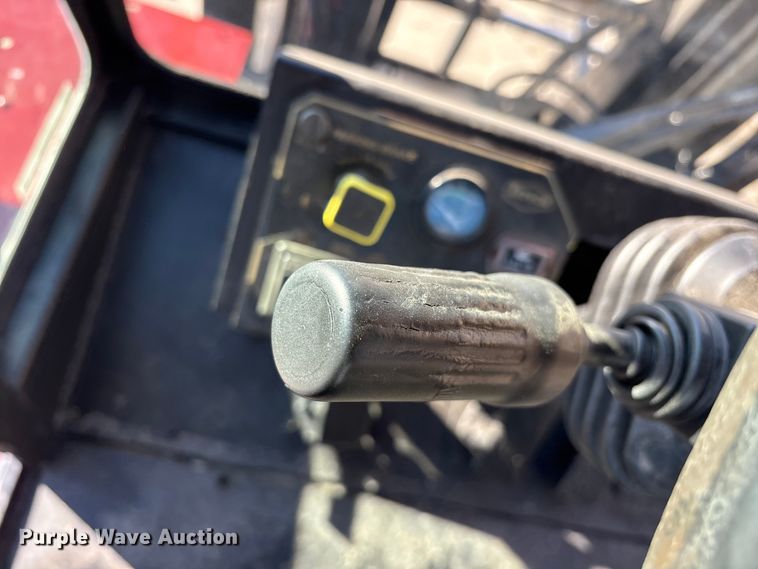 image for item ES8509 2001 Taylor TX180 forklift