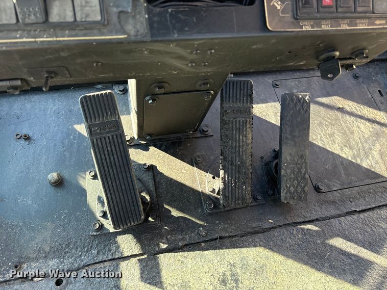 image for item ES8509 2001 Taylor TX180 forklift