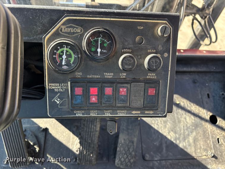 image for item ES8509 2001 Taylor TX180 forklift