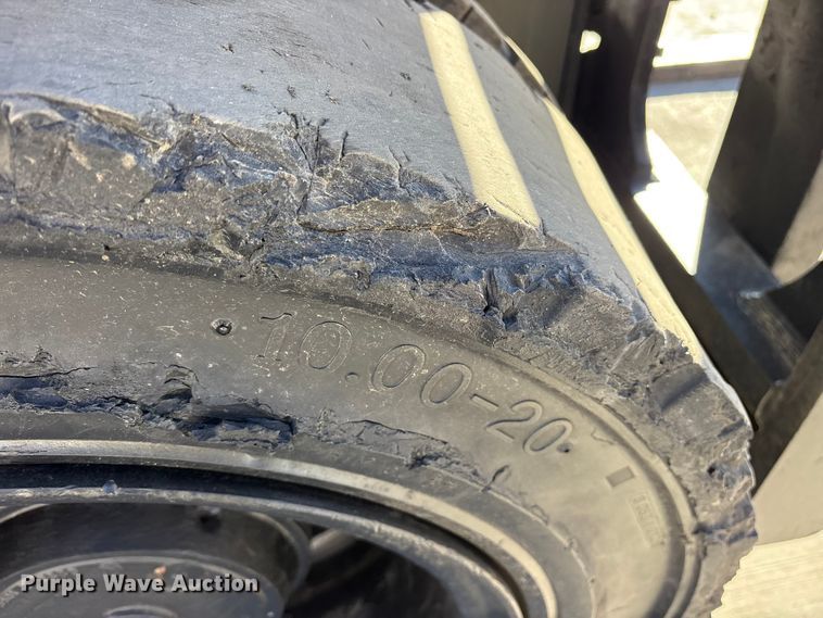 image for item ES8509 2001 Taylor TX180 forklift