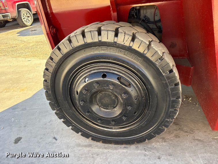 image for item ES8509 2001 Taylor TX180 forklift