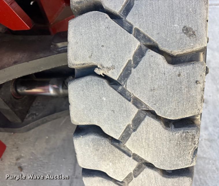 image for item ES8509 2001 Taylor TX180 forklift