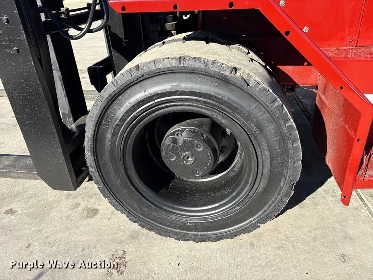 image for item ES8509 2001 Taylor TX180 forklift