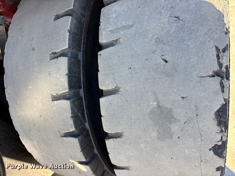 image for item ES8509 2001 Taylor TX180 forklift