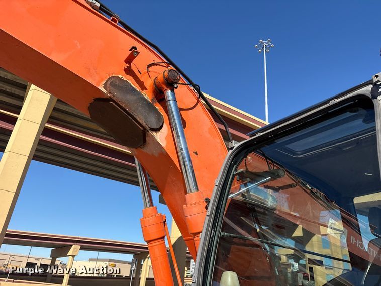 image for item ES8510 2012 Hitachi Zaxis 120-3 excavator