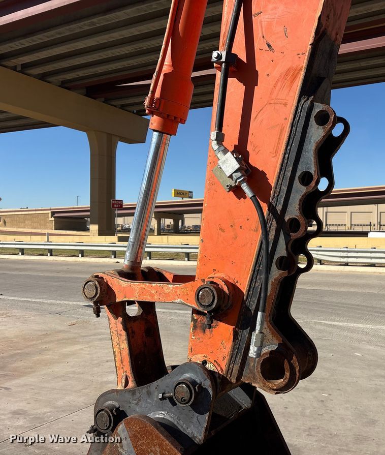 image for item ES8510 2012 Hitachi Zaxis 120-3 excavator