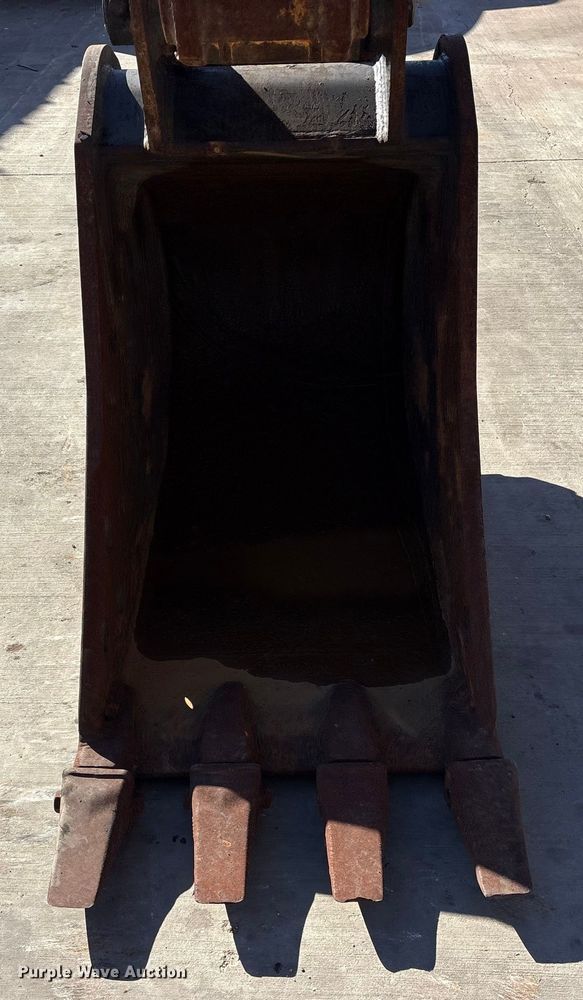 image for item ES8510 2012 Hitachi Zaxis 120-3 excavator