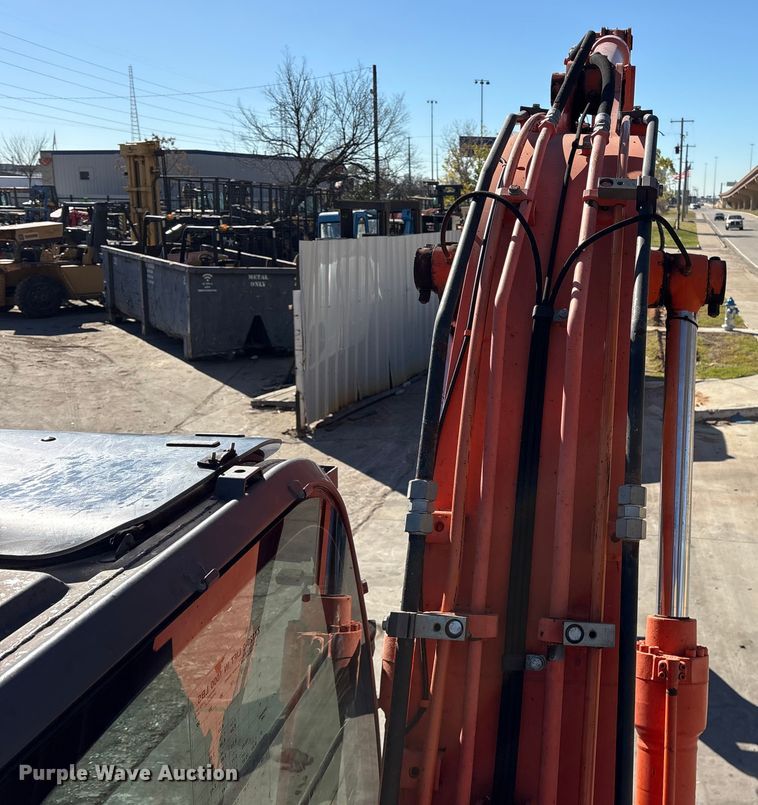 image for item ES8510 2012 Hitachi Zaxis 120-3 excavator