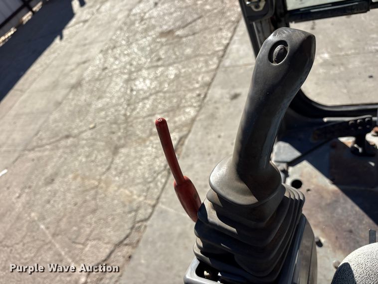 image for item ES8510 2012 Hitachi Zaxis 120-3 excavator