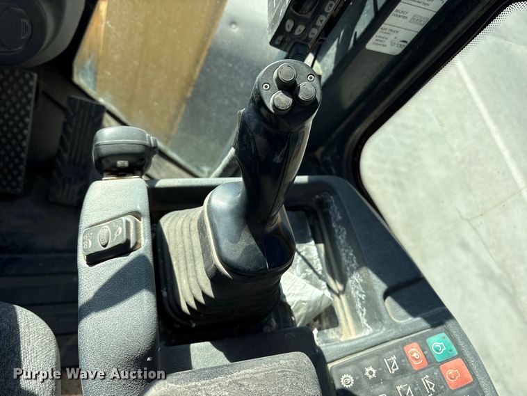 image for item ES8511 2012 John Deere 644K wheel loader