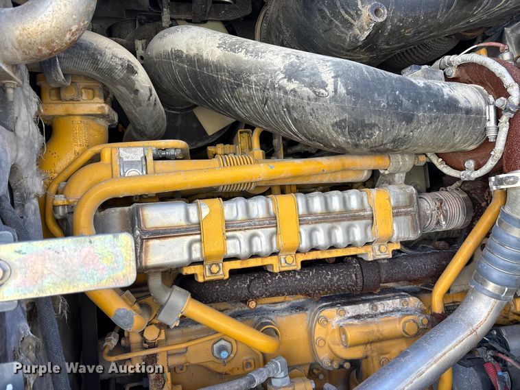 image for item ES8511 2012 John Deere 644K wheel loader