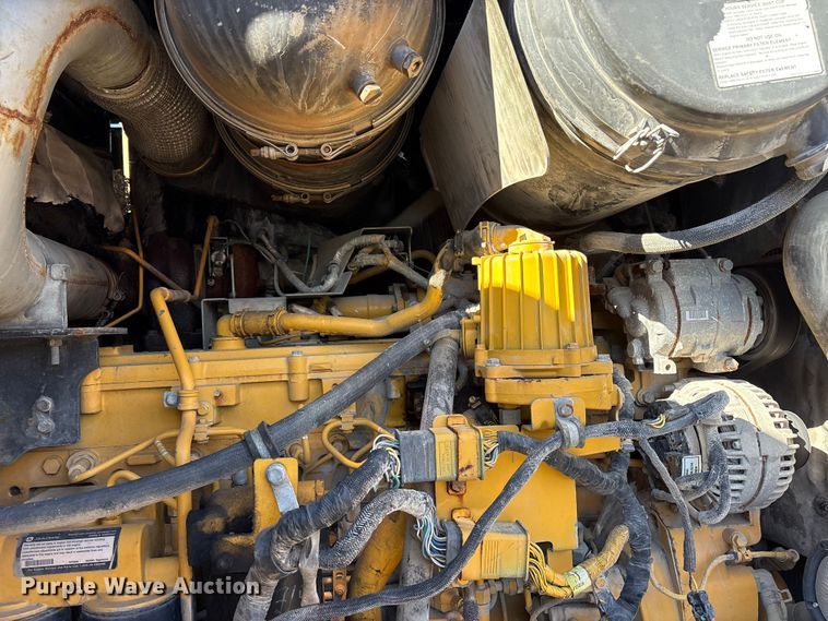 image for item ES8511 2012 John Deere 644K wheel loader