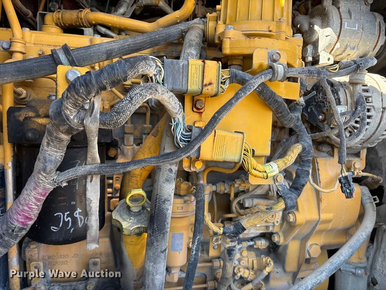 image for item ES8511 2012 John Deere 644K wheel loader