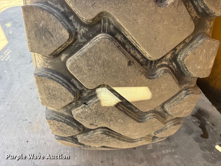 image for item ES8511 2012 John Deere 644K wheel loader