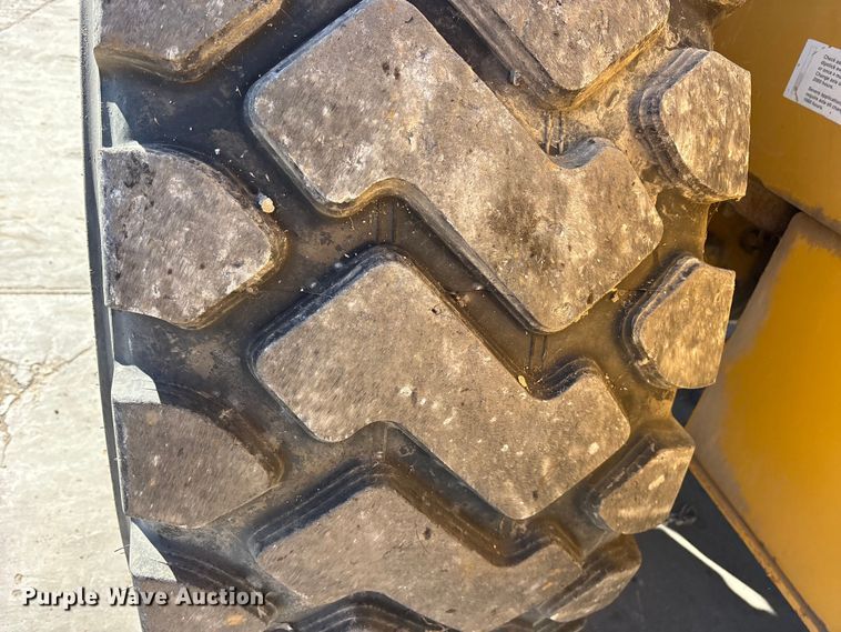 image for item ES8511 2012 John Deere 644K wheel loader