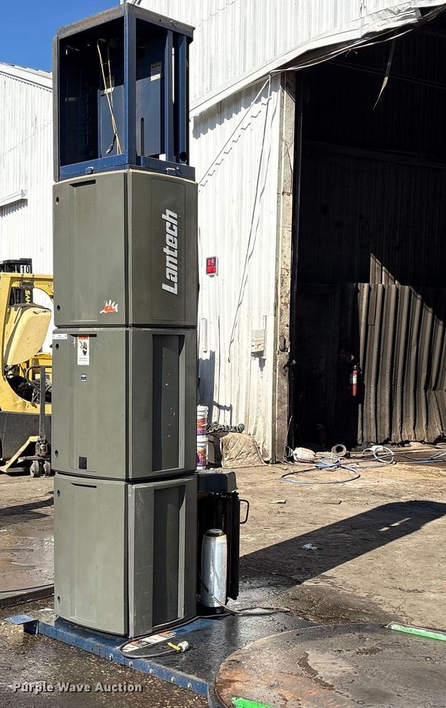 image for item ES8513 Lantech Q300 pallet wrap machine