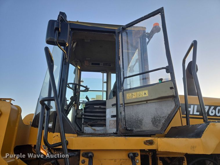 image for item ET1154 2007 Hyundai HL760-7A wheel loader