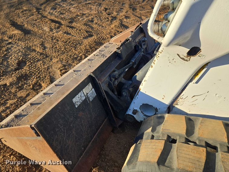 image for item ET1162 2021 Bobcat T76 tracked skid steer loader