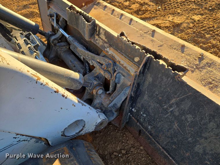 image for item ET1162 2021 Bobcat T76 tracked skid steer loader