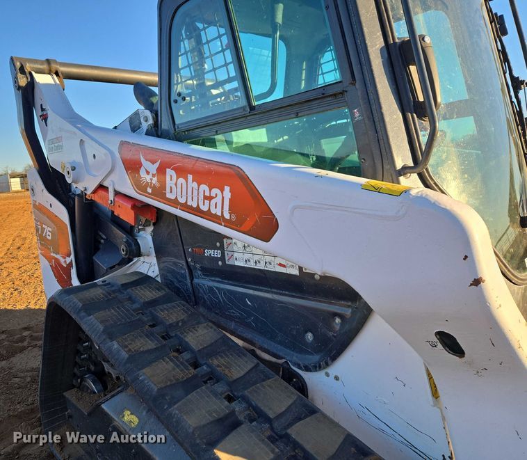 image for item ET1162 2021 Bobcat T76 tracked skid steer loader
