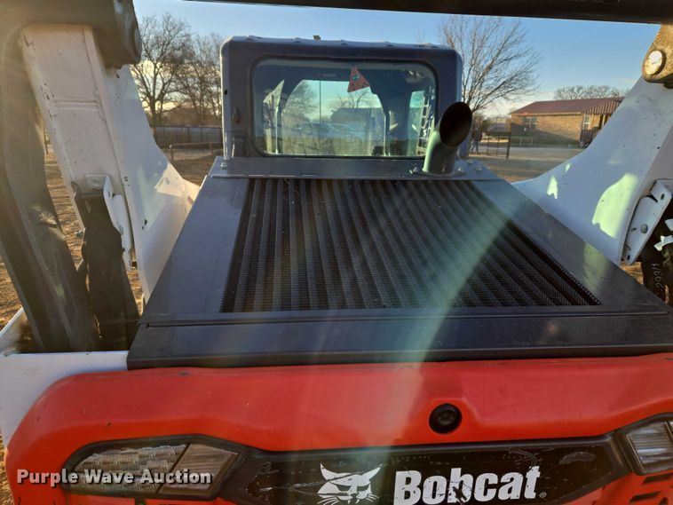 image for item ET1162 2021 Bobcat T76 tracked skid steer loader