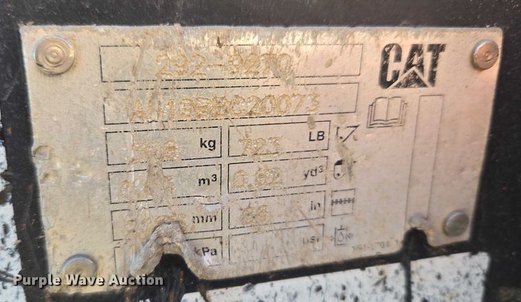 image for item ET1162 2021 Bobcat T76 tracked skid steer loader