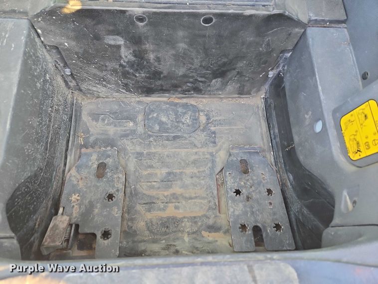 image for item ET1162 2021 Bobcat T76 tracked skid steer loader