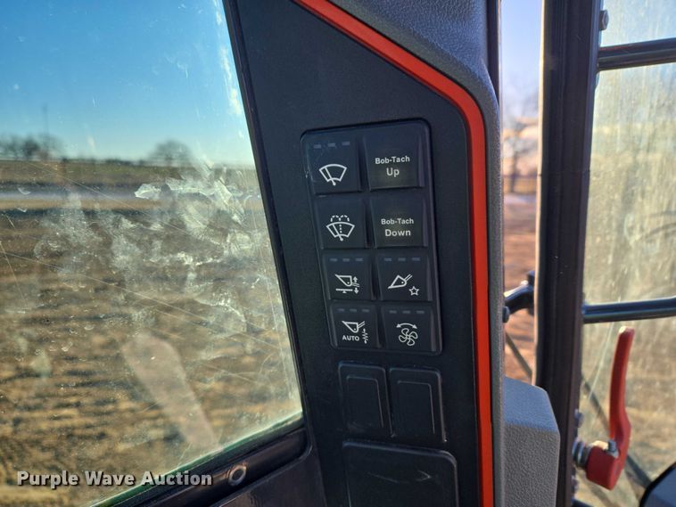 image for item ET1162 2021 Bobcat T76 tracked skid steer loader