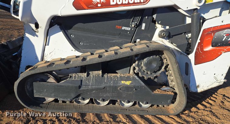 image for item ET1162 2021 Bobcat T76 tracked skid steer loader