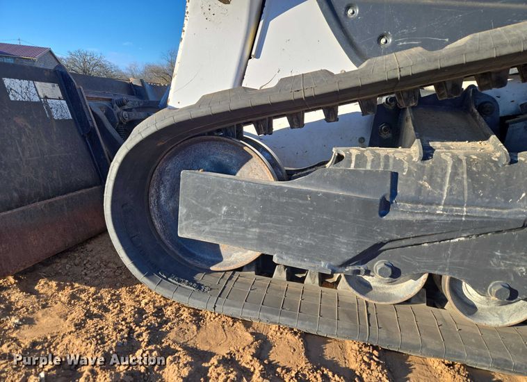 image for item ET1162 2021 Bobcat T76 tracked skid steer loader