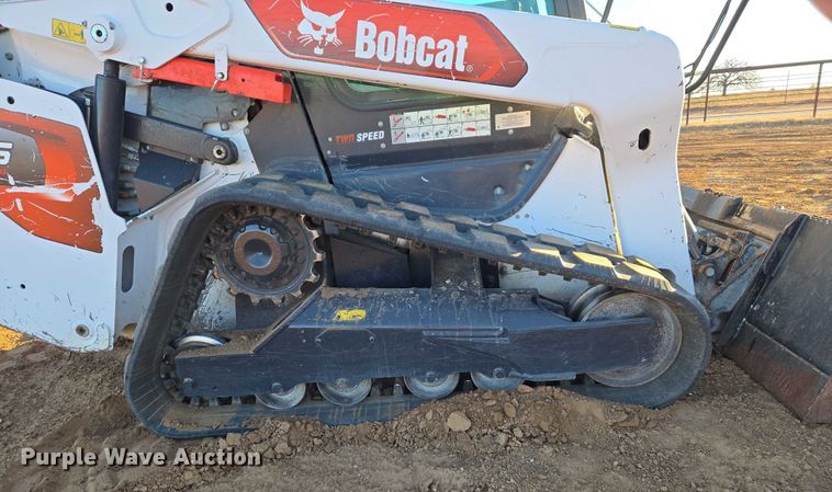 image for item ET1162 2021 Bobcat T76 tracked skid steer loader