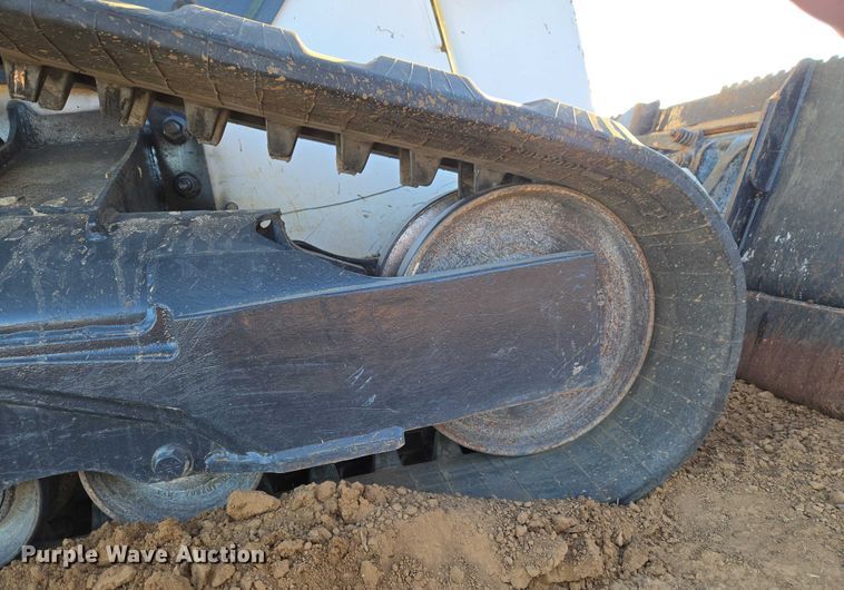 image for item ET1162 2021 Bobcat T76 tracked skid steer loader