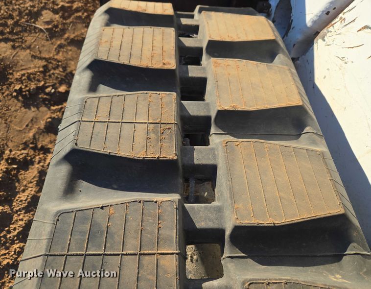 image for item ET1162 2021 Bobcat T76 tracked skid steer loader